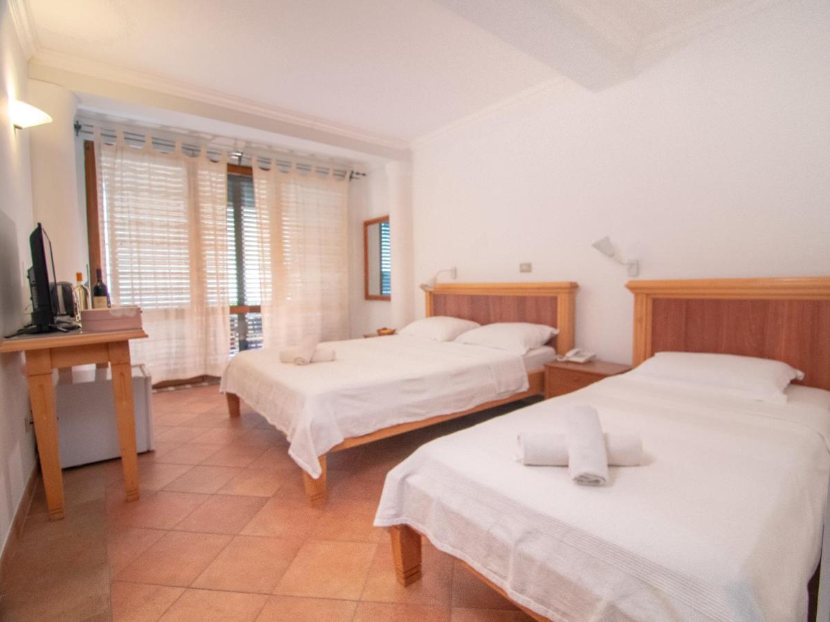 Apartments And Rooms Levantin Inn Sveti Stefan Exterior foto