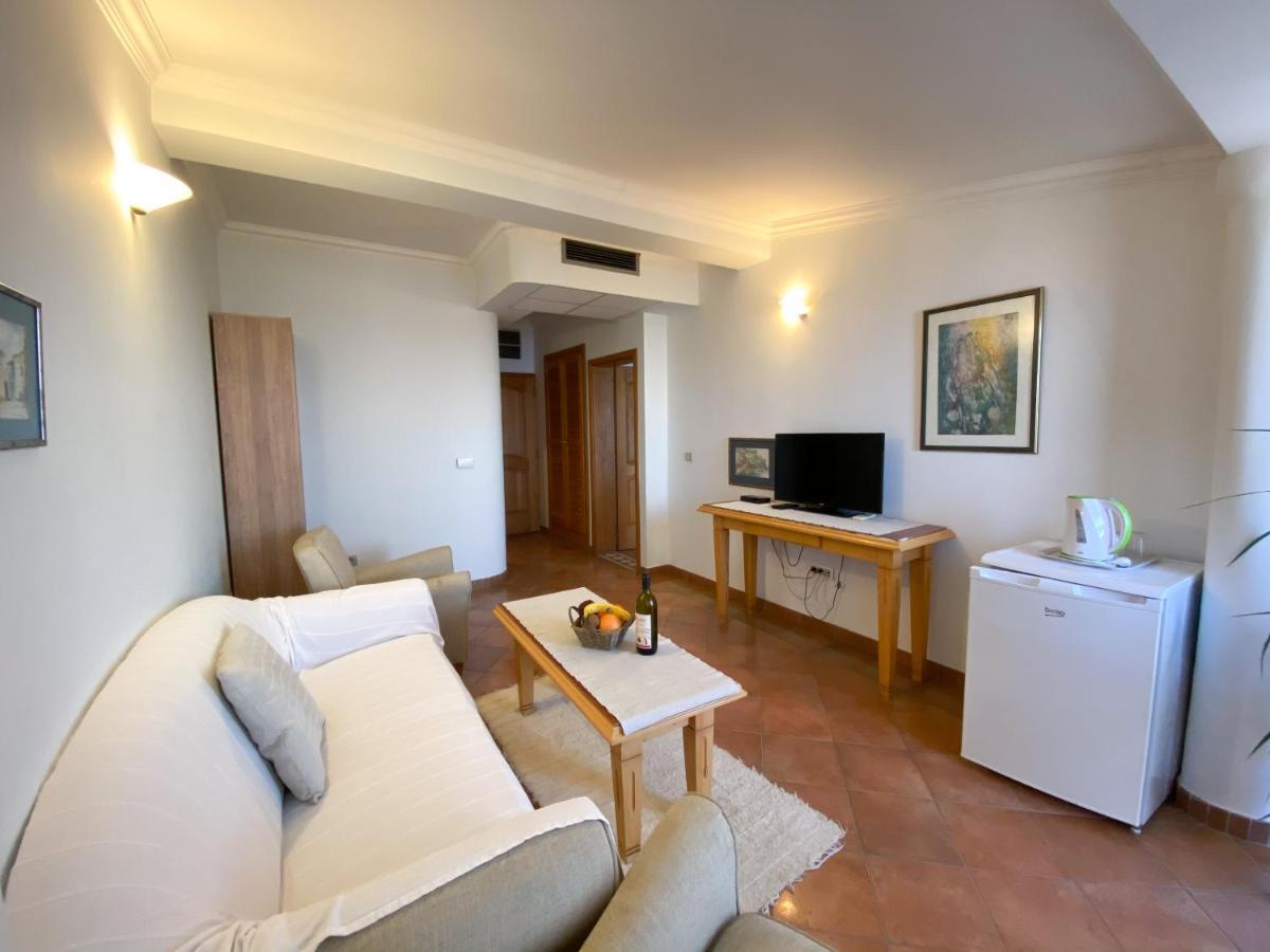 Apartments And Rooms Levantin Inn Sveti Stefan Exterior foto